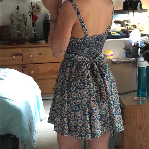Summer dress 🌻 - Picture 2 of 7